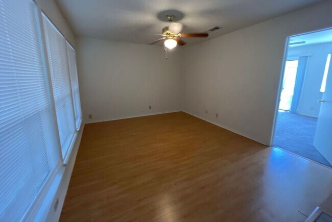 Building Photo - 3115 Helms St