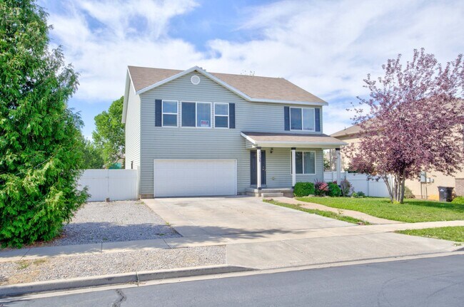 Building Photo - 1153 W 400 S