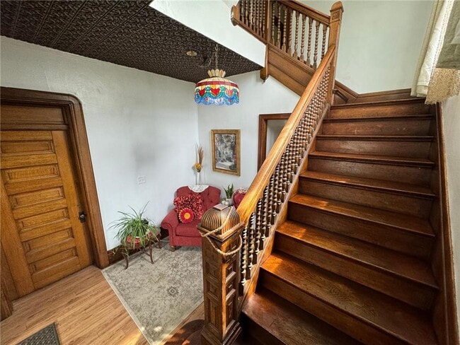 Building Photo - 1464 W Minnehaha Ave