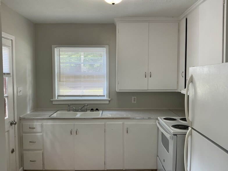 Building Photo - 532 Arlington Ave