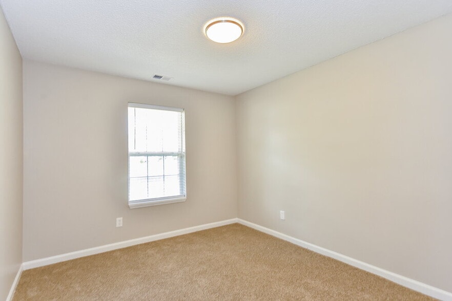 Building Photo - 712 Alisa Cove