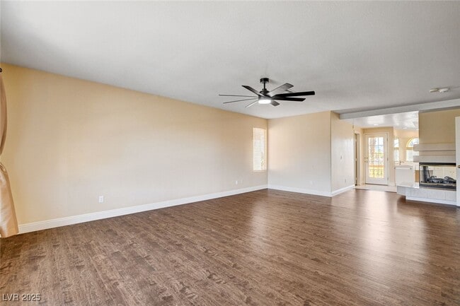 Building Photo - 2707 Mallard Landing Ave