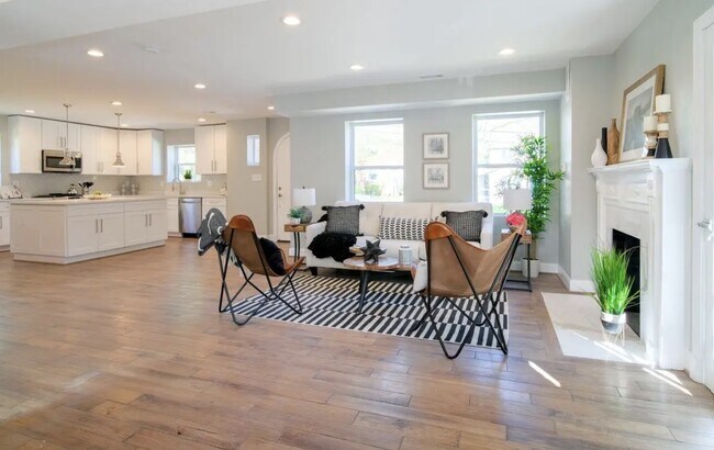 Building Photo - 4410 16th St NE