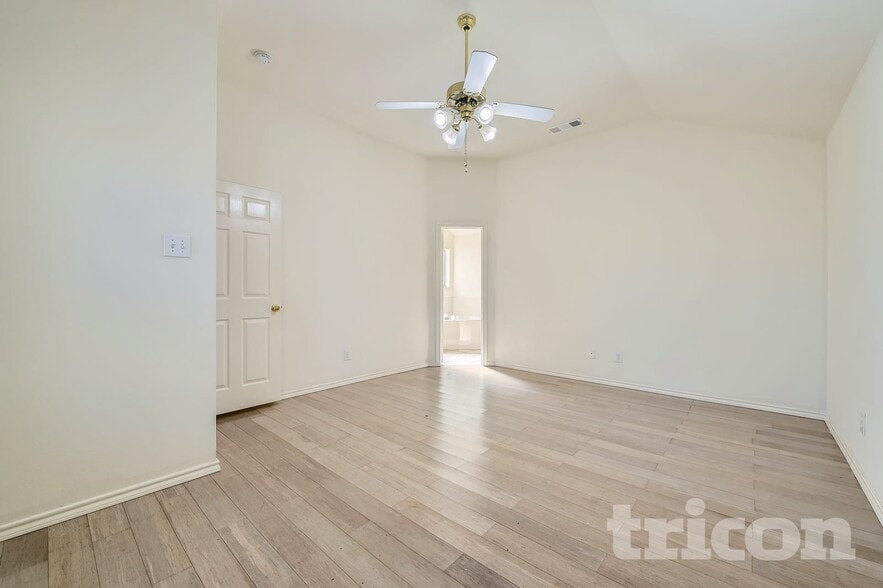 Building Photo - 5933 Sagebrush Trail