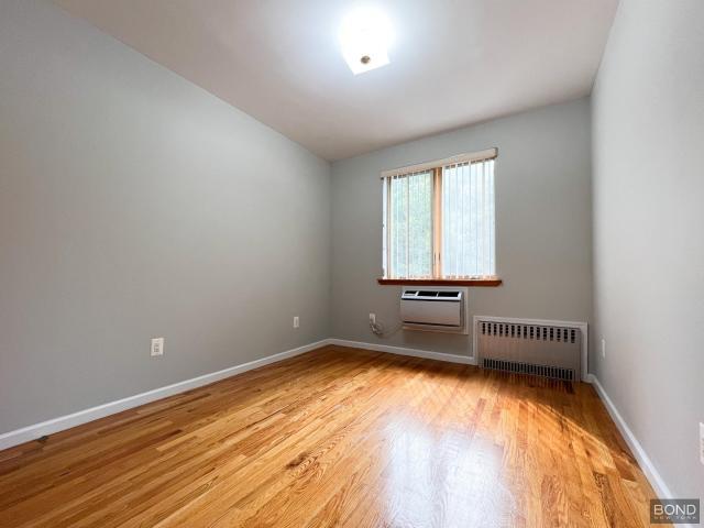 Building Photo - 3 bedroom in Brooklyn NY 11222