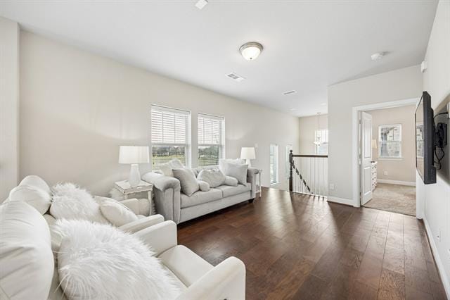 Building Photo - 1800 Roundtree Cir W