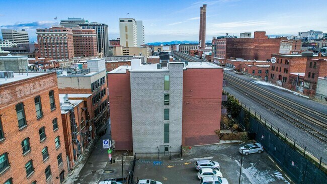 Building Photo - Cozy Loft in Downtown Spokane