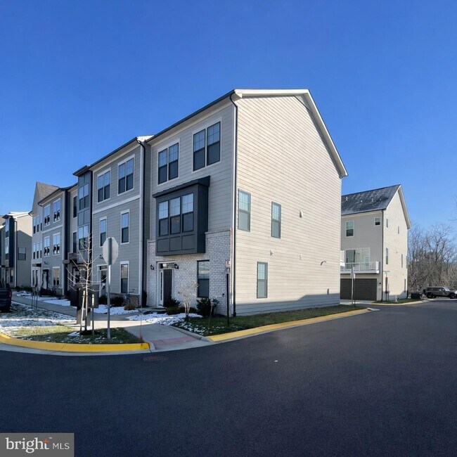 Building Photo - 301 Willis St