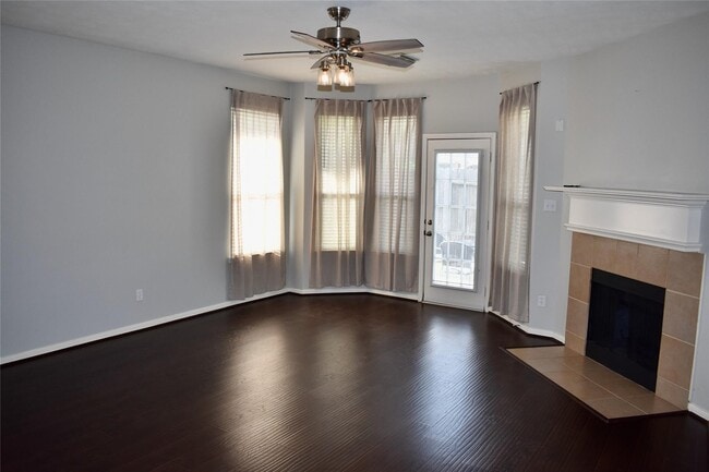 Building Photo - 21559 Kings Bend Dr