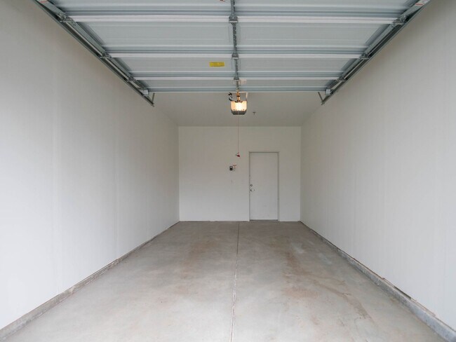 Building Photo - 2308 E 830 S