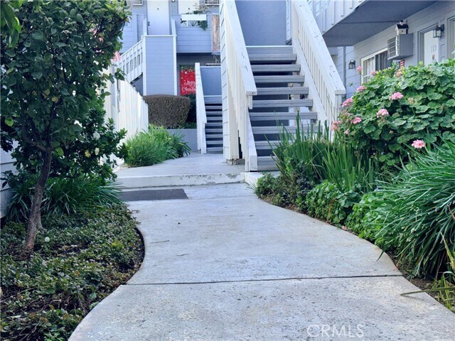 Building Photo - 20930 Parthenia St