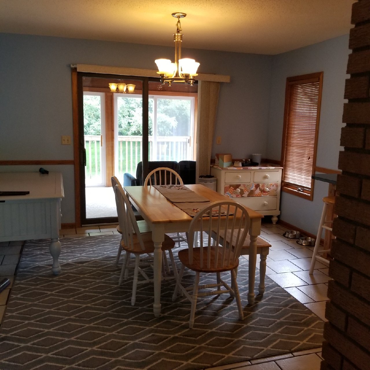 Building Photo - 3829 Pine Ln