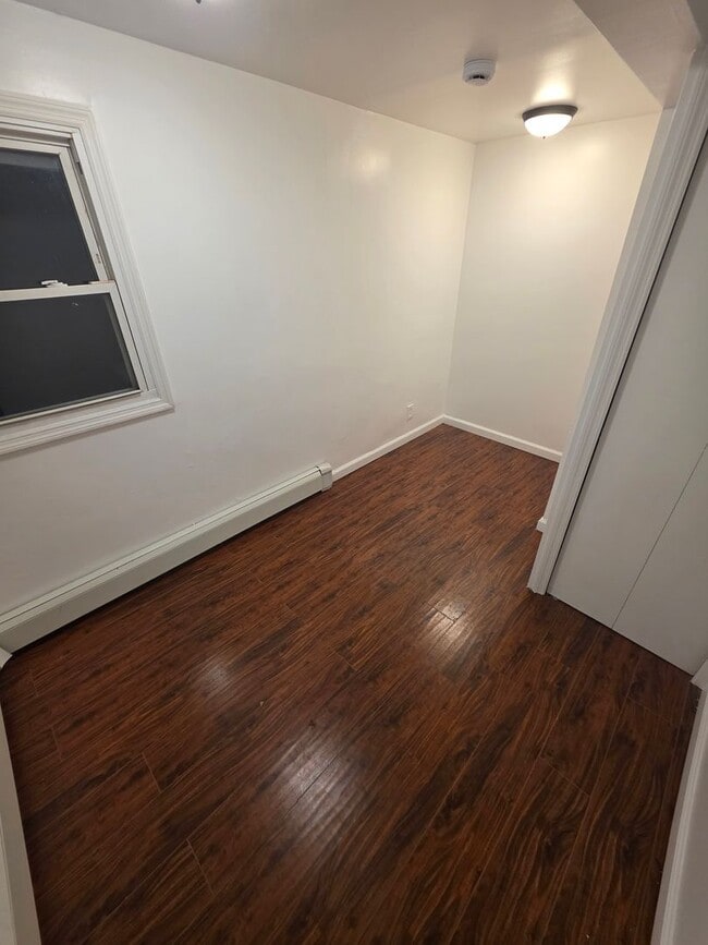 Building Photo - 776 NY-284