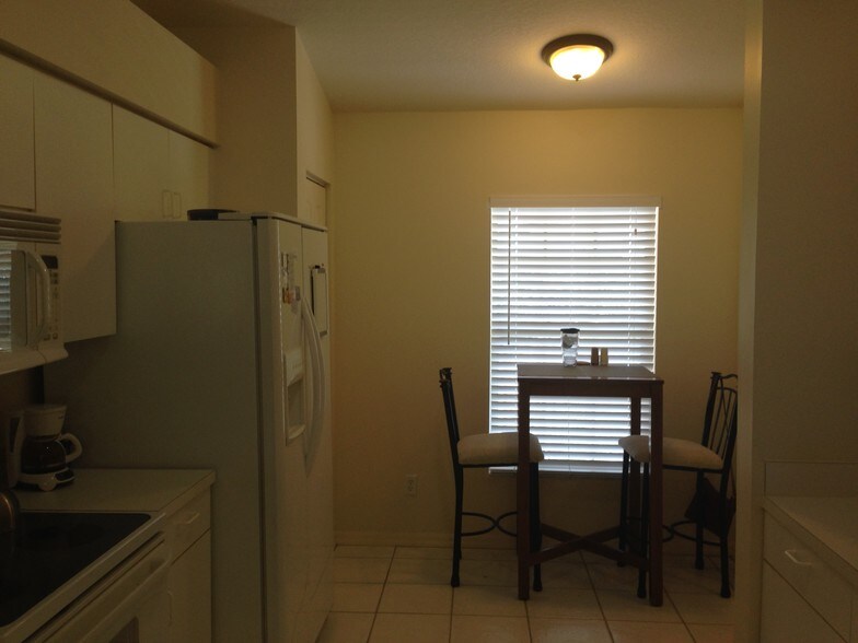 Building Photo - 175 Kings Hwy