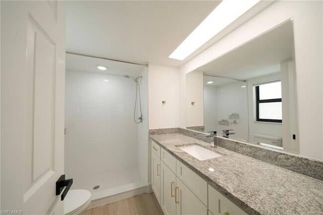 Building Photo - 17456 Silver Fox Dr