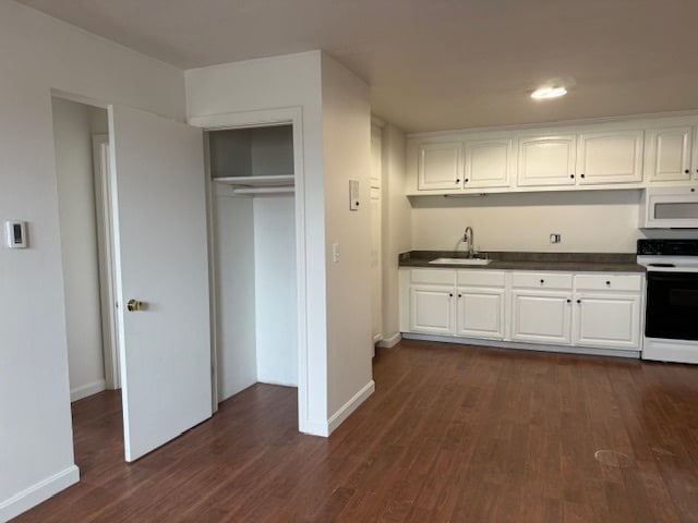 Building Photo - 17 Sinai Cir