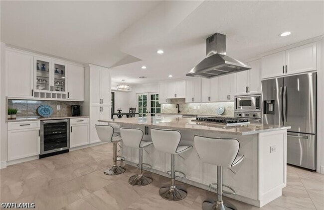 Building Photo - 2307 Queens Way