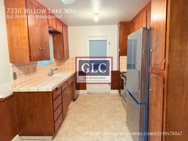 Building Photo - 7330 Willow Lake Way