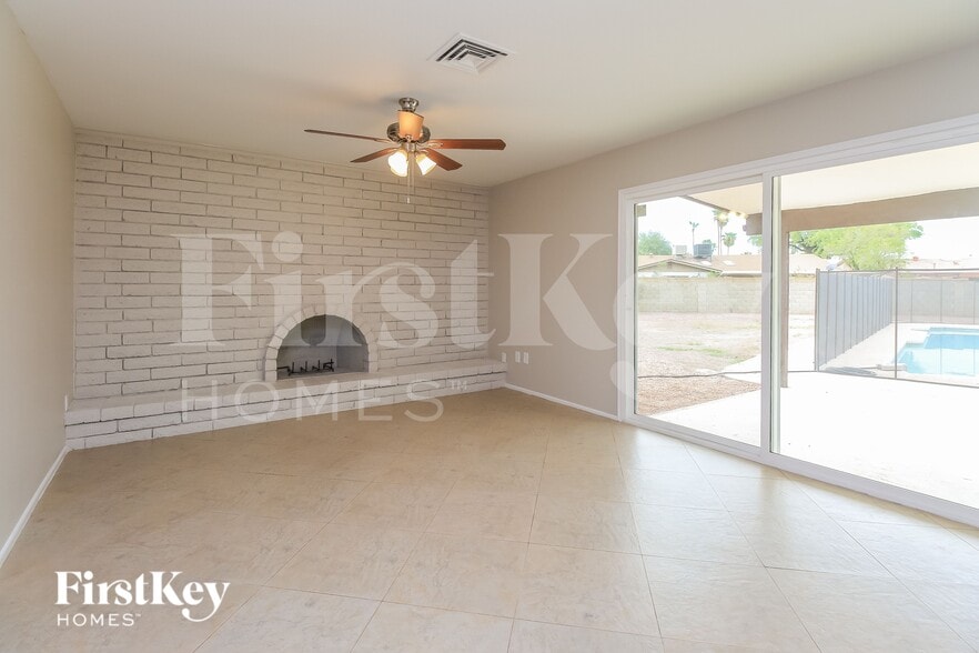 Building Photo - 3350 S George Dr