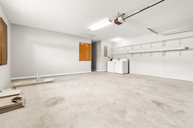 Building Photo - 1209 Pine Sage Cir