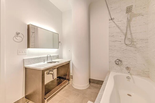 Building Photo - 99 Gold Street