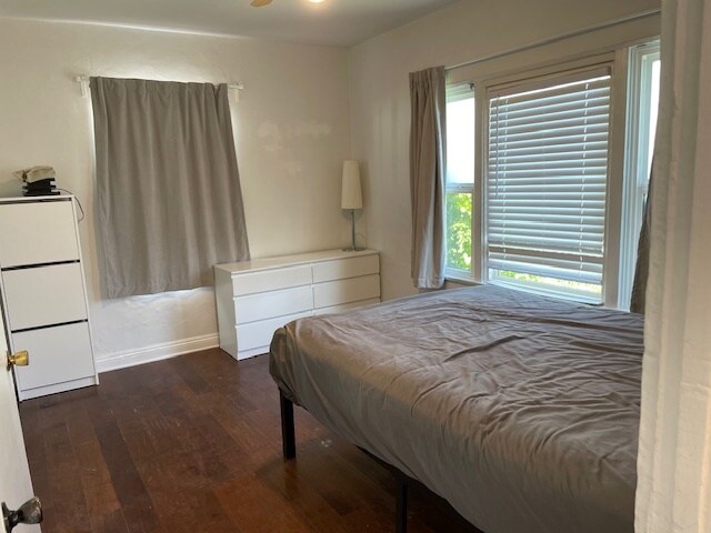 Building Photo - 243 W Elm Ave