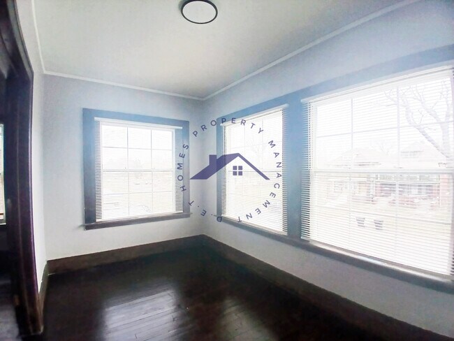 Building Photo - 3877 Garland St