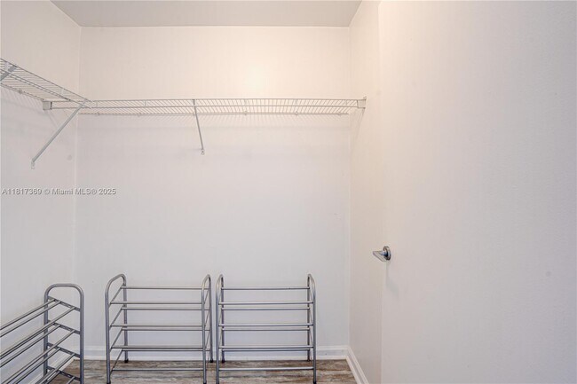 Building Photo - 3340 NE 190th St