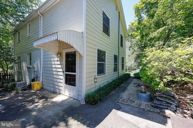 Building Photo - 3418 Old Dominion Blvd