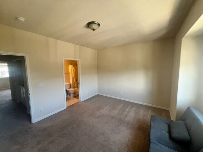 Building Photo - Reno Rental Finders - 4659 Kathleen Denise Ln., Reno, NV 89503