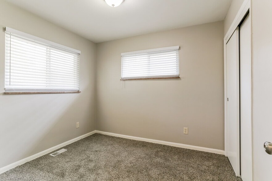 Building Photo - 53 Fernhill Ave