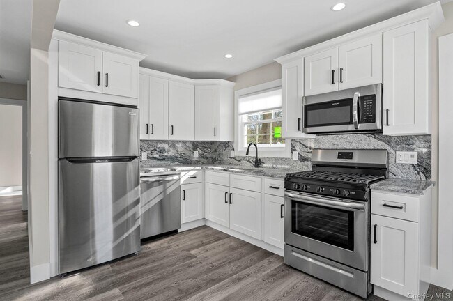 Building Photo - 25 Lorraine Ct