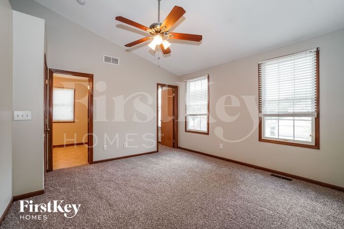 Building Photo - 1547 S Hunters Dr