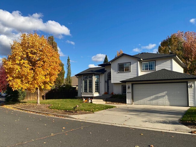 Building Photo - Coming Soon – Spacious 4 Bed, 3.5 Bath Hom...