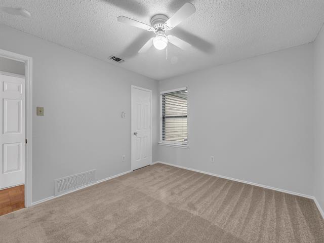 Building Photo - 2806 Harvest Lake Dr