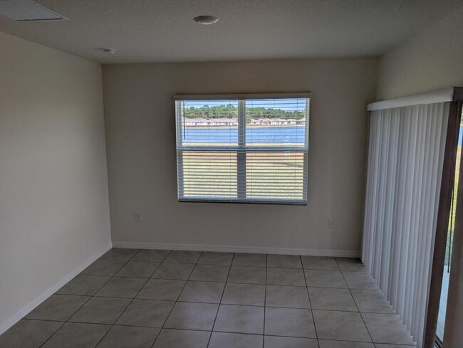 Building Photo - 1339 Lawndale Ct