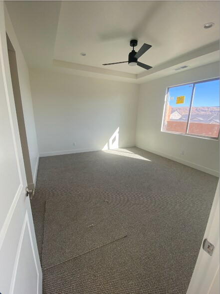 Building Photo - 1555 W 470 N