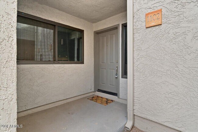 Building Photo - 10115 E Mountain View Rd