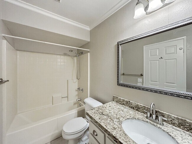 Building Photo - Modern 2BD/2BA Condo in El Cerrito W/ A/C,...