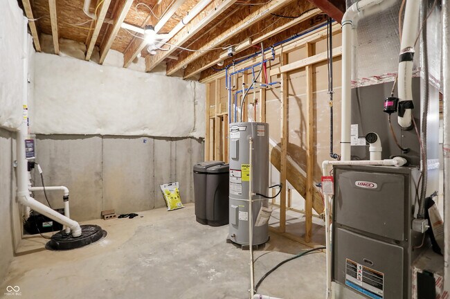 Building Photo - 16067 Loire Valley Dr