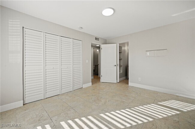 Building Photo - 3 Kings Rd