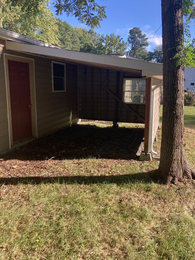Building Photo - 351 Rolando Dr