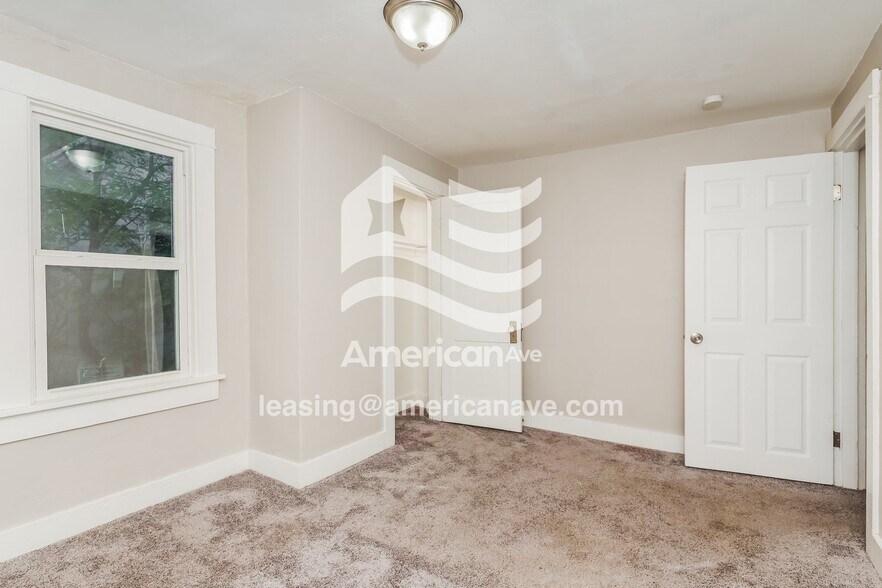 Building Photo - 329 Pointview Ave