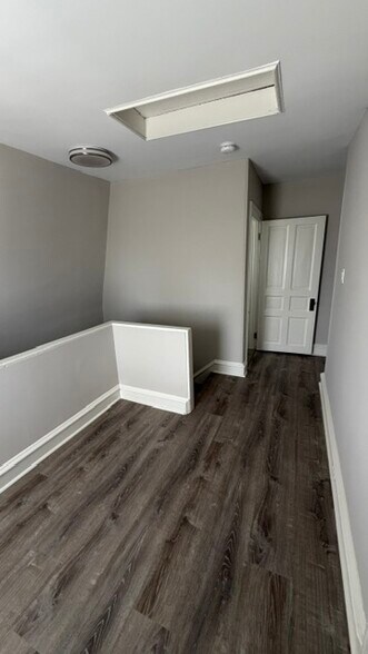 Building Photo - 1421 Lincoln Ave