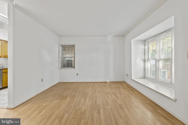 Building Photo - 2506 Fairfax Dr