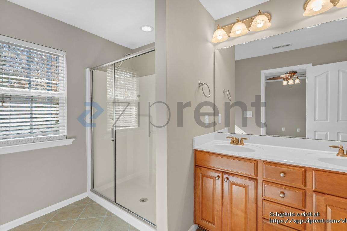 Building Photo - 237 Murray Glen Dr