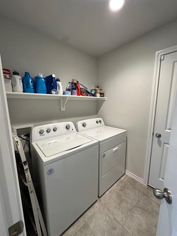Building Photo - 8808 Playmoor Dr