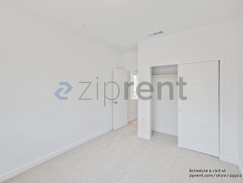 Building Photo - 1753 N Mitchell St