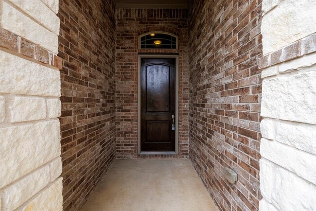 Building Photo - 21016 Abigail Way