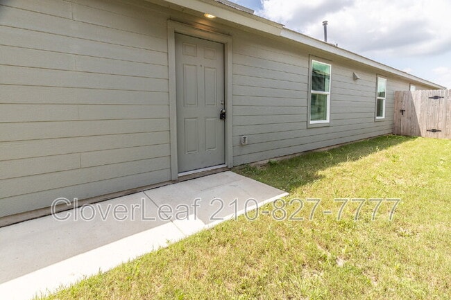 Building Photo - 3833 Millbrook Wy
